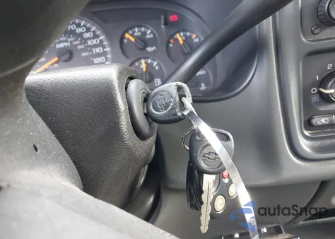 2004 Chevrolet Silverado 1500 Z71 z USA, uszkodzony, nr VIN 1GCEK14T94Z304178